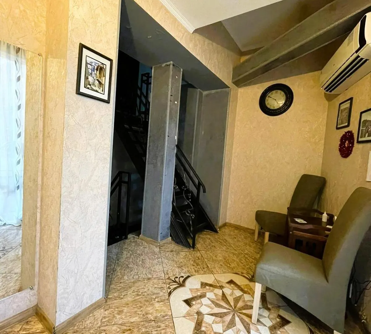 Georgian Guest House On Asatiani Tbilisi